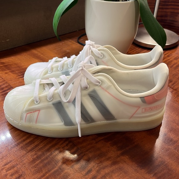 Adidas Superstar Future Shell Big Kids Size 6.5 - Equivalent to a Women’s Size 8 - Picture 3 of 7